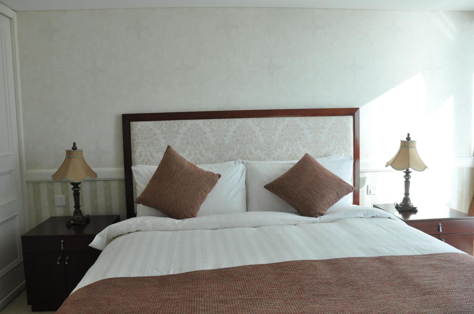 Qingdao Jinshan We+ Holiday Apartment Экстерьер фото